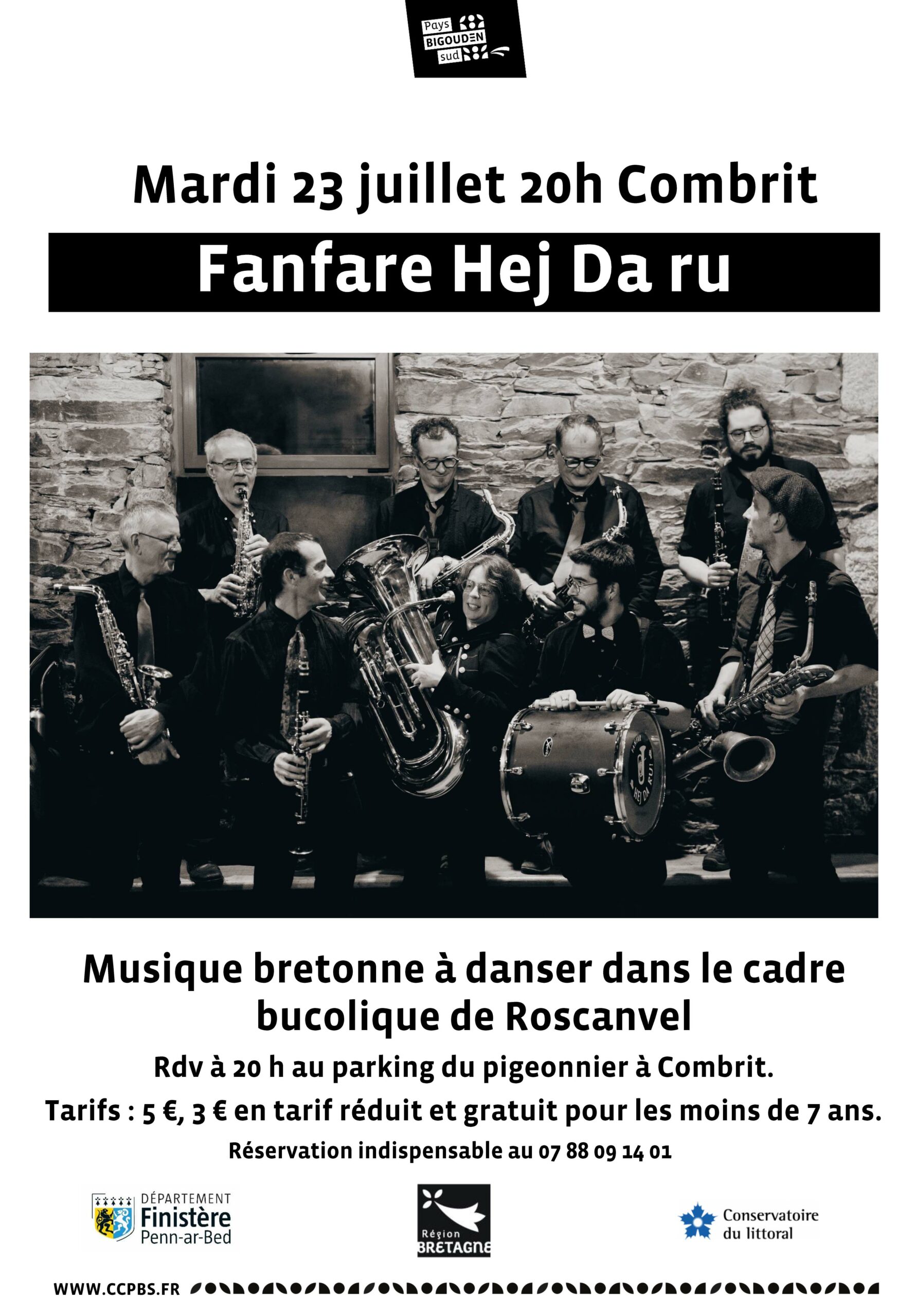 Musique bretonne à danser avec la Fanfare Hej Da Ru